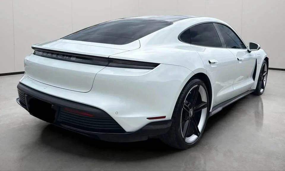 2021 Porsche Taycan - Image 4 of 17