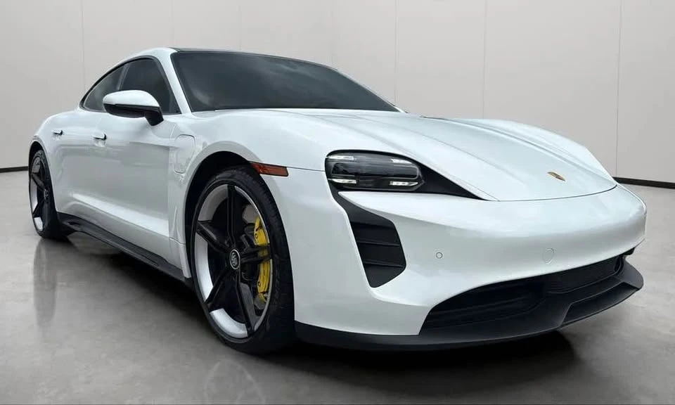 2021 Porsche Taycan - Image 2 of 17