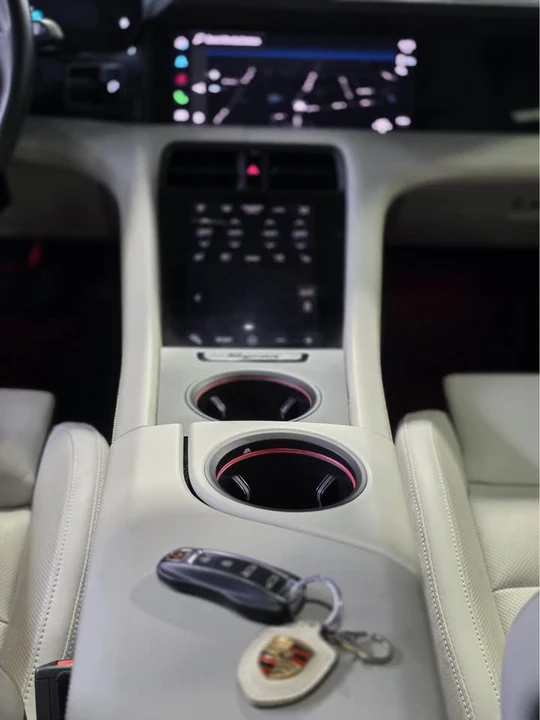 2021 Porsche Taycan - Image 16 of 20