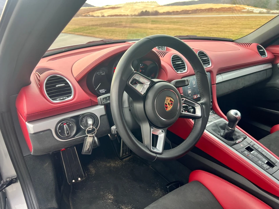 2021 Porsche 718 Boxster Spyder - Image 12 of 17