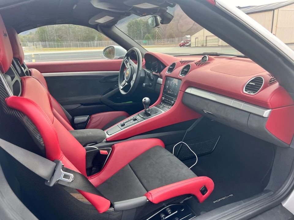 2021 Porsche 718 Boxster Spyder - Image 14 of 17