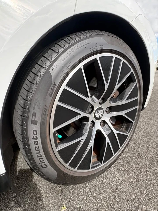 2021 Porsche Taycan - Image 9 of 10
