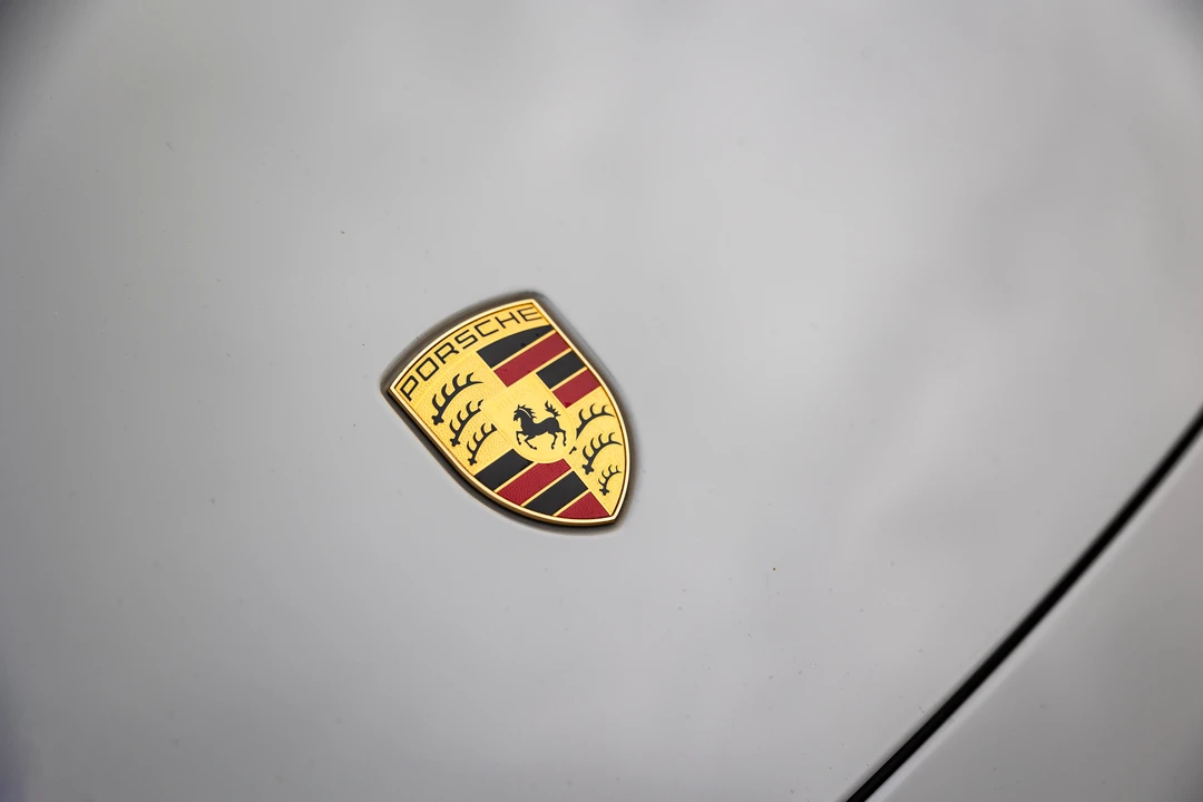 2021 Porsche Taycan 4S - Image 22 of 31