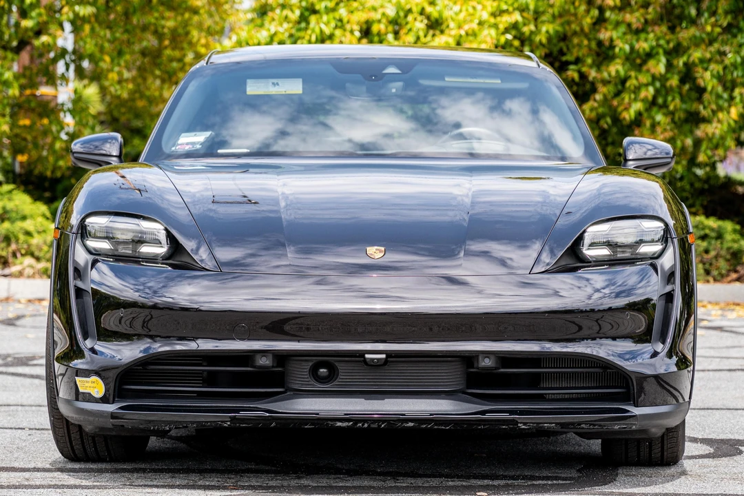 2021 Porsche Taycan 4 - Image 2 of 31