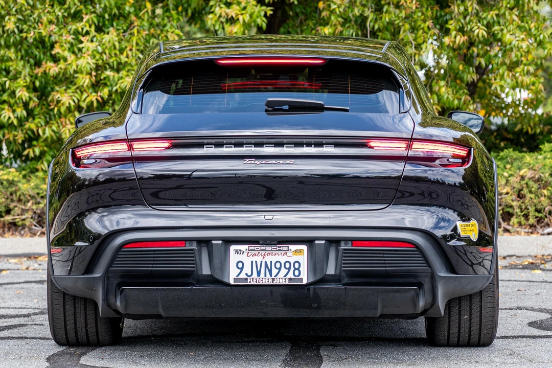 2021 Porsche Taycan 4 - Image 5 of 31