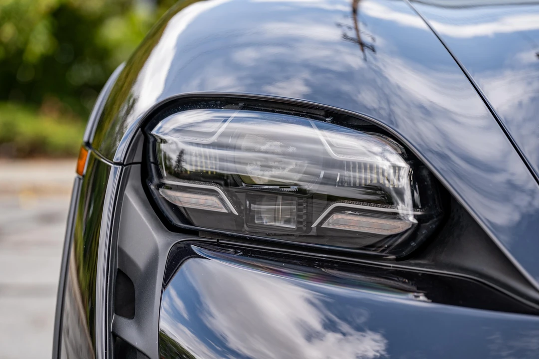 2021 Porsche Taycan 4 - Image 9 of 31