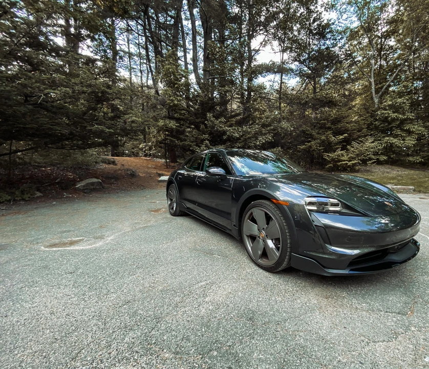 2021 Porsche Taycan 4S - Image 24 of 31