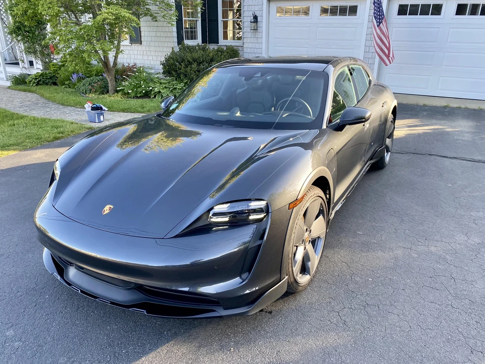 2021 Porsche Taycan 4S - Image 8 of 31