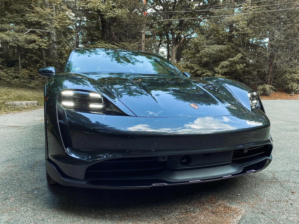 2021 Porsche Taycan 4S - Image 27 of 31