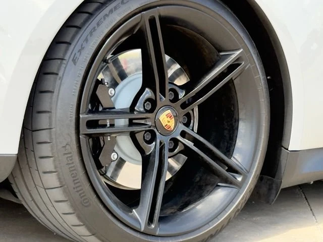 2021 Porsche Taycan 4S - Image 8 of 14