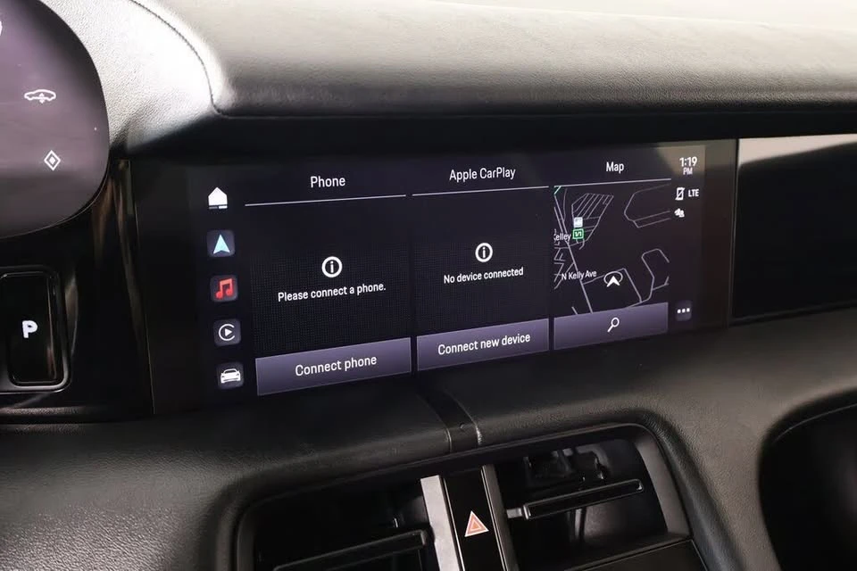 2021 Porsche Taycan 4S - Image 7 of 15