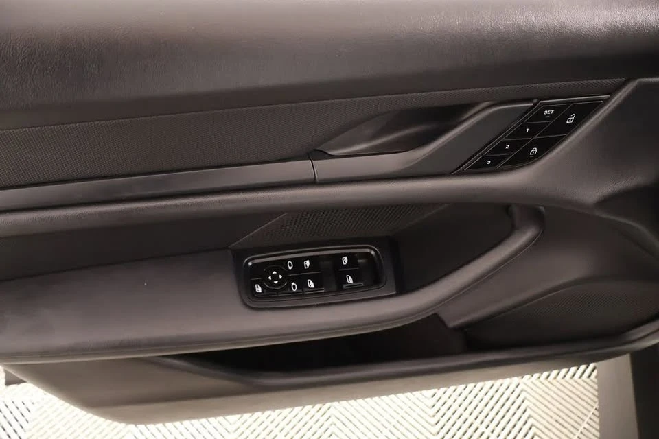 2021 Porsche Taycan 4S - Image 12 of 15