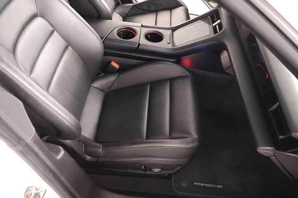 2021 Porsche Taycan 4S - Image 10 of 15
