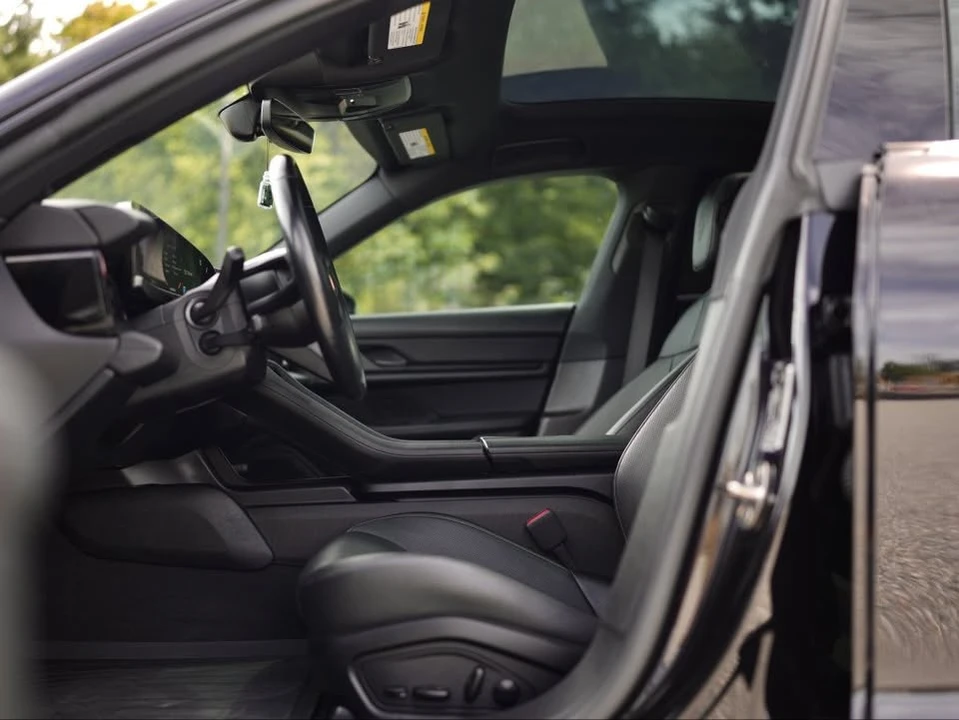 2021 Porsche Taycan 4S - Image 7 of 17