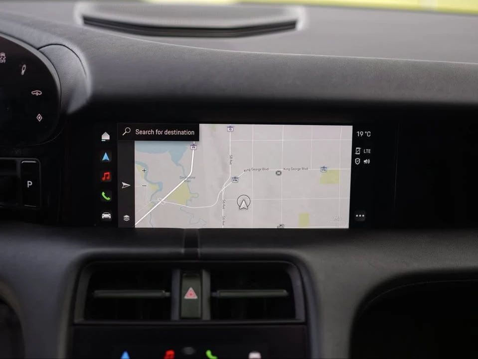 2021 Porsche Taycan 4S - Image 15 of 17