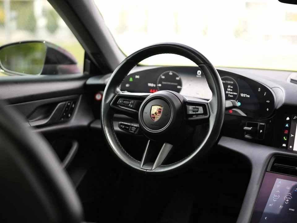 2021 Porsche Taycan 4S - Image 10 of 17