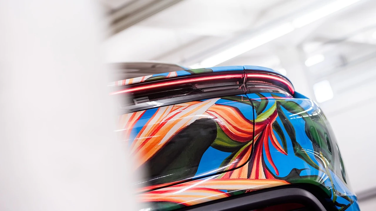 2021 Porsche Taycan 4S - Image 22 of 31