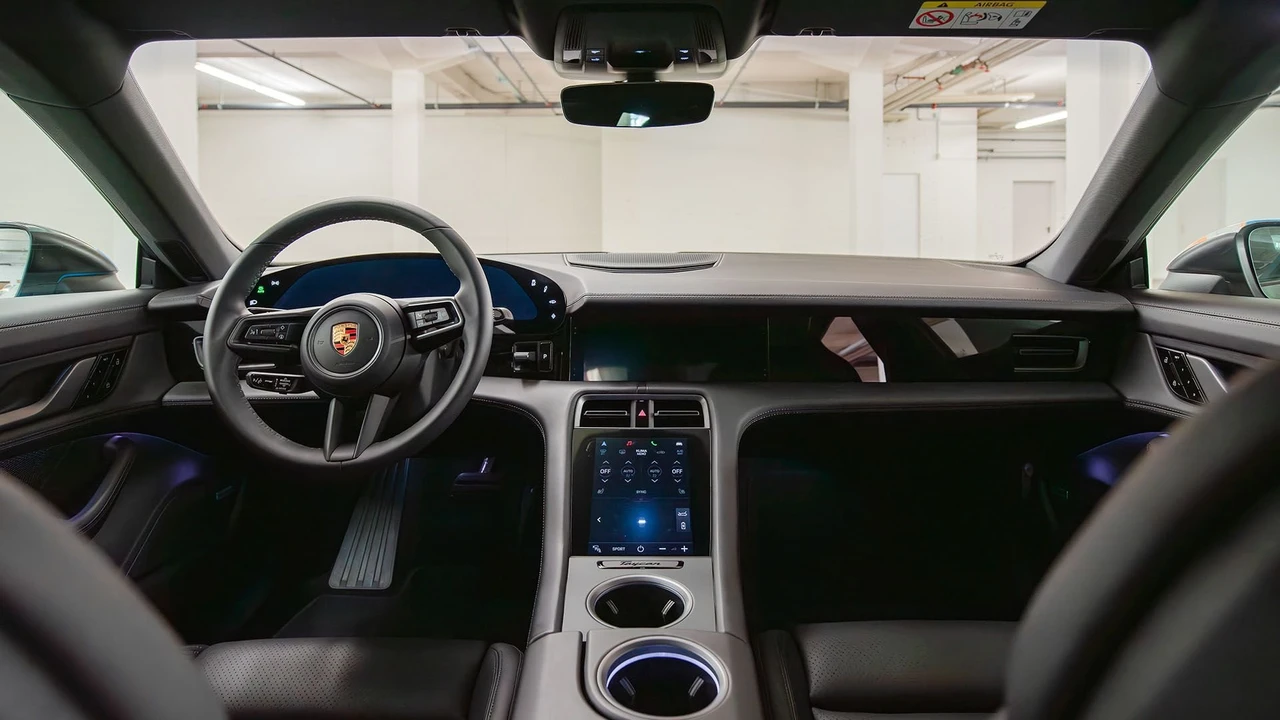 2021 Porsche Taycan 4S - Image 8 of 31