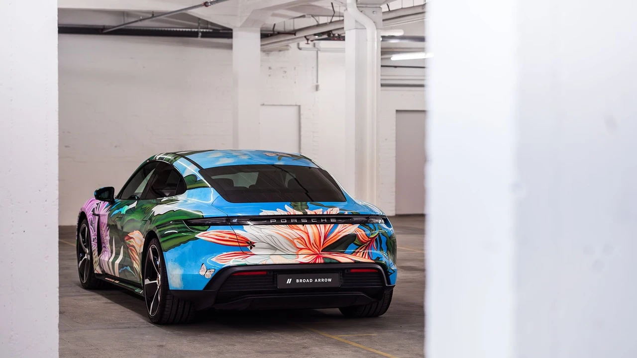 2021 Porsche Taycan 4S - Image 15 of 31