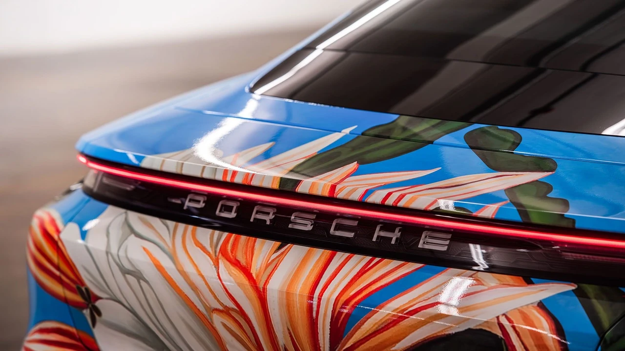 2021 Porsche Taycan 4S - Image 7 of 31