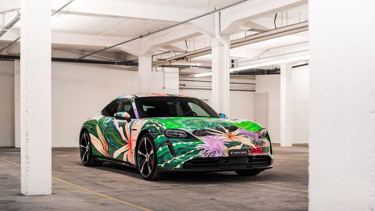 2021 Porsche Taycan 4S - Image 14 of 31