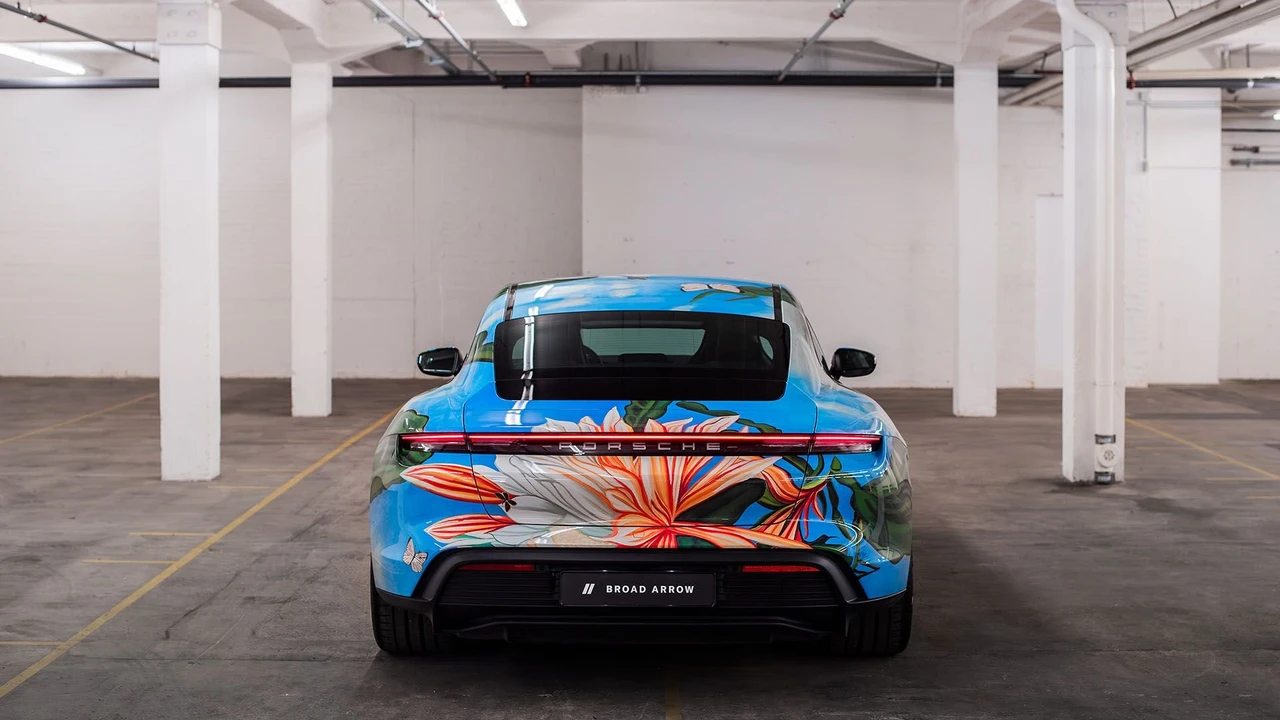 2021 Porsche Taycan 4S - Image 19 of 31