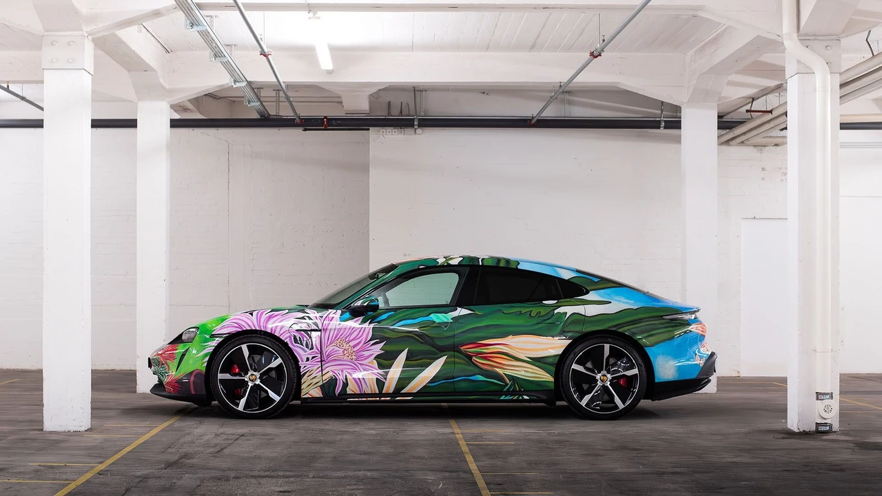 2021 Porsche Taycan 4S - Image 12 of 31
