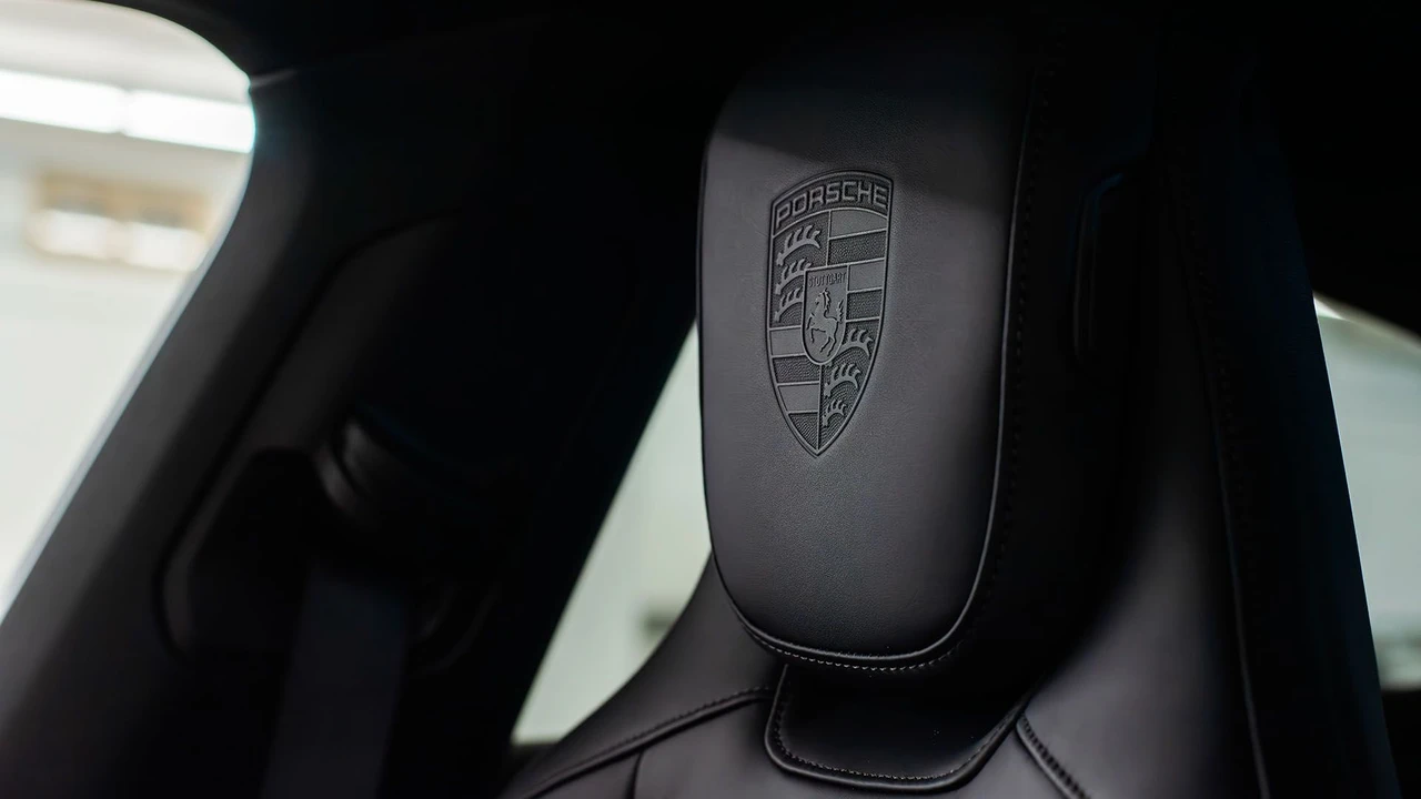 2021 Porsche Taycan 4S - Image 29 of 31