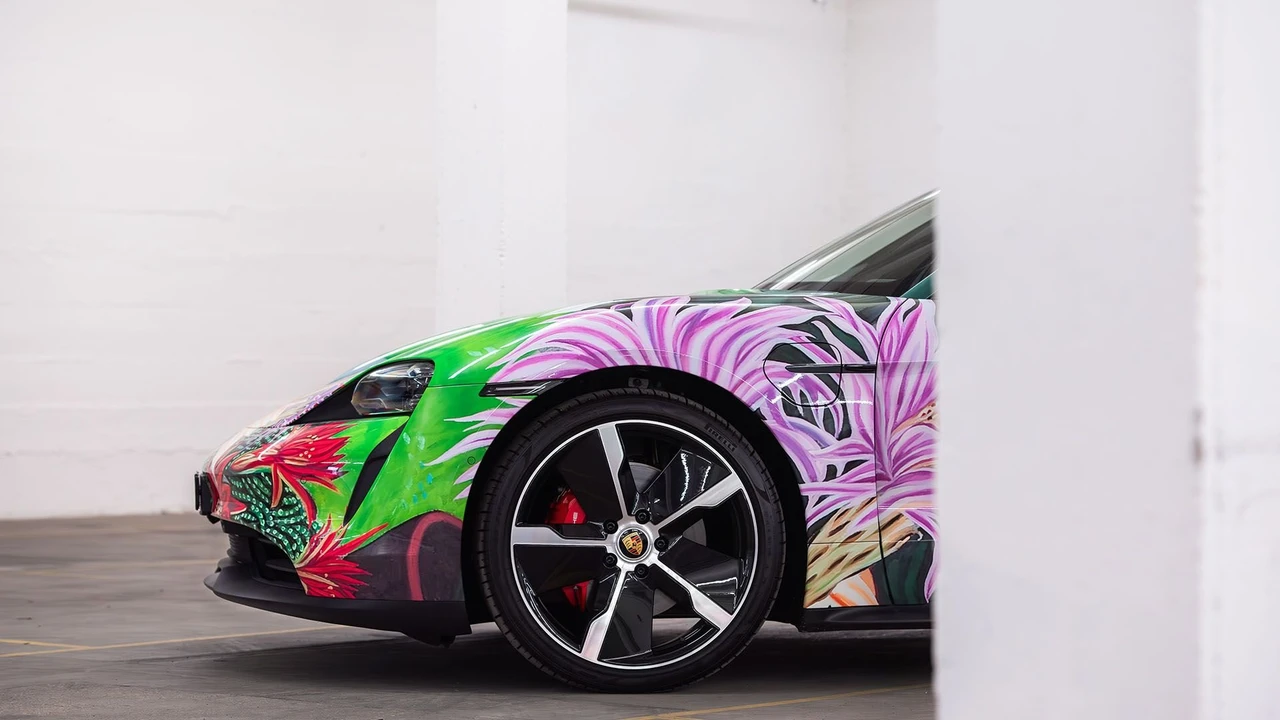 2021 Porsche Taycan 4S - Image 18 of 31