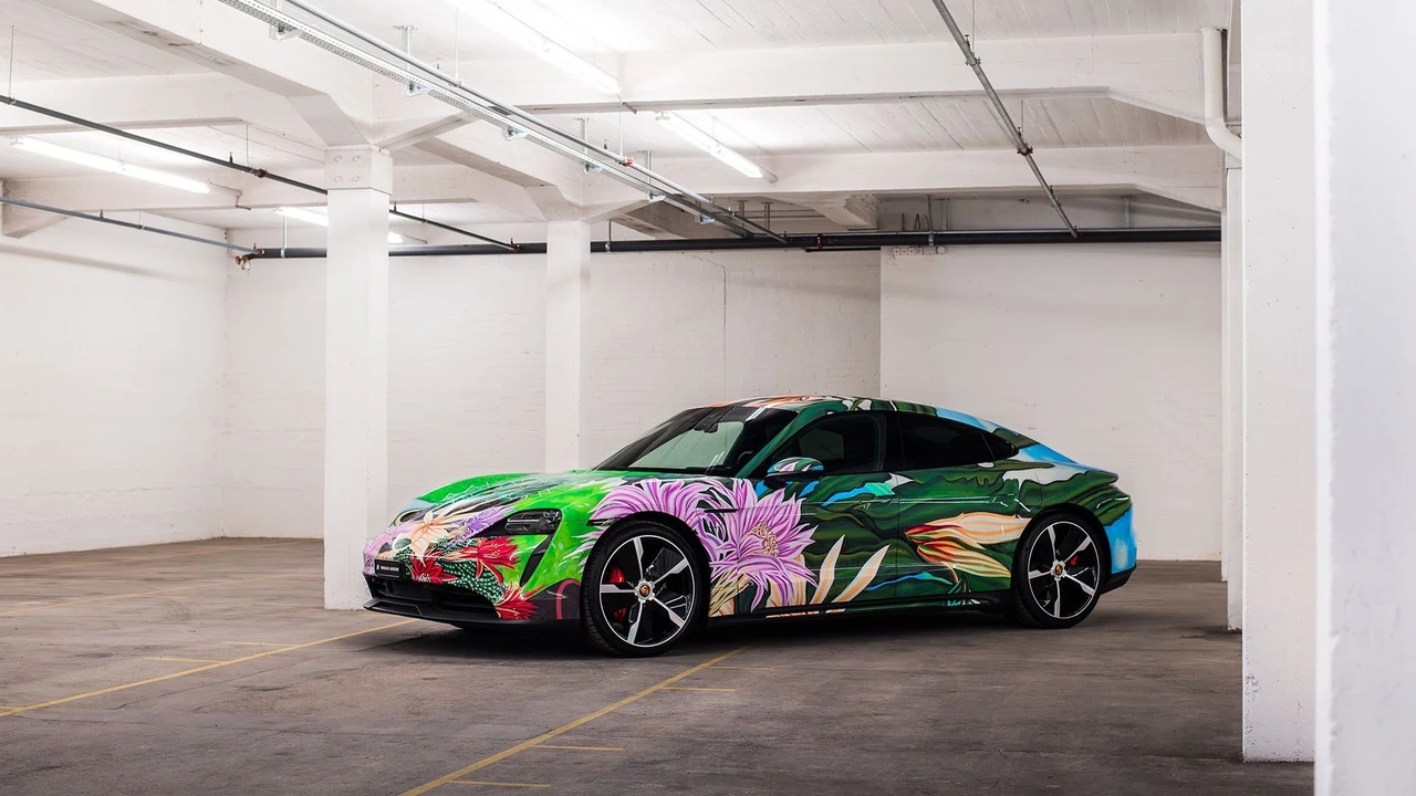 2021 Porsche Taycan 4S - Image 11 of 31