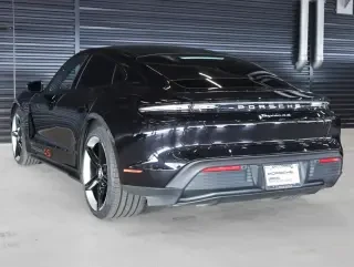 2021 Porsche Taycan 4S - Image 3 of 4