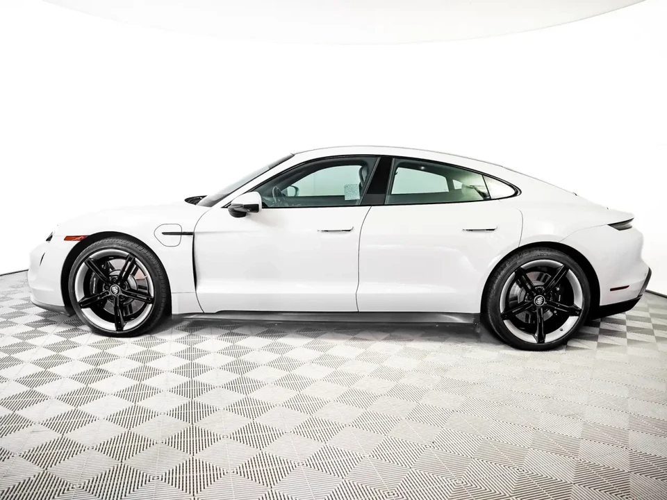 2021 Porsche Taycan 4S - Image 2 of 9
