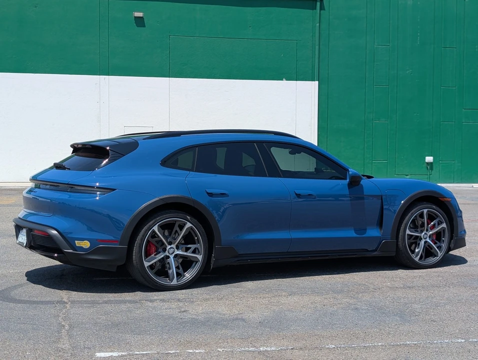 2021 Porsche Taycan 4S - Image 10 of 12