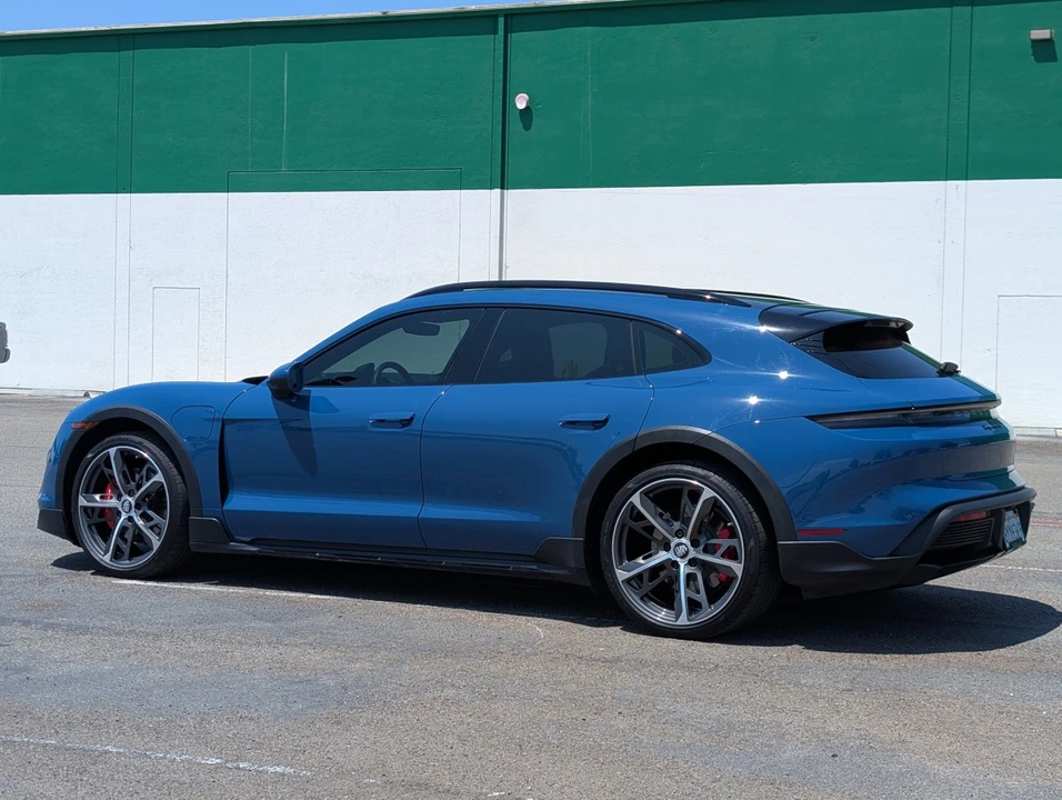 2021 Porsche Taycan 4S - Image 8 of 12