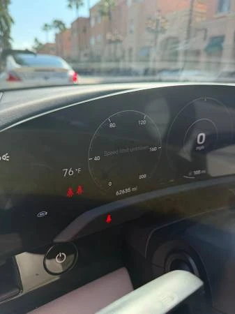 2021 Porsche Taycan 4S - Image 4 of 8