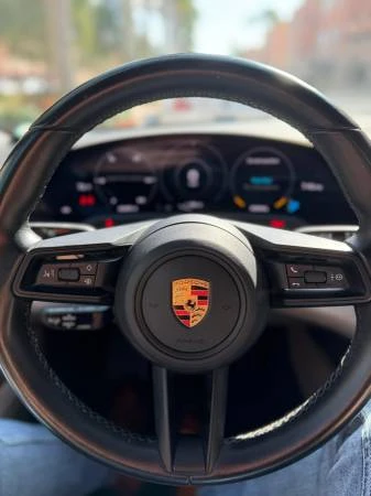 2021 Porsche Taycan 4S - Image 5 of 8