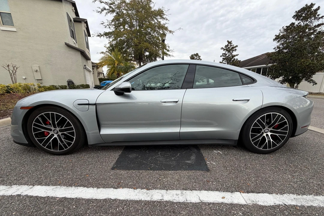 2021 Porsche Taycan 4S - Image 3 of 31