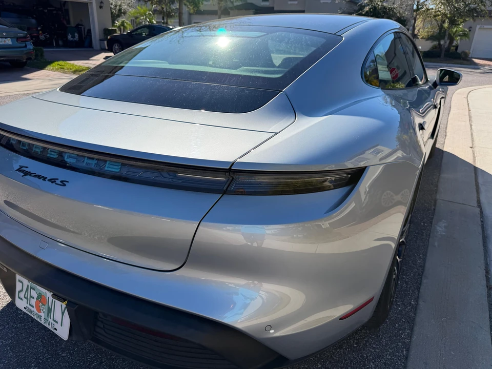 2021 Porsche Taycan 4S - Image 23 of 31