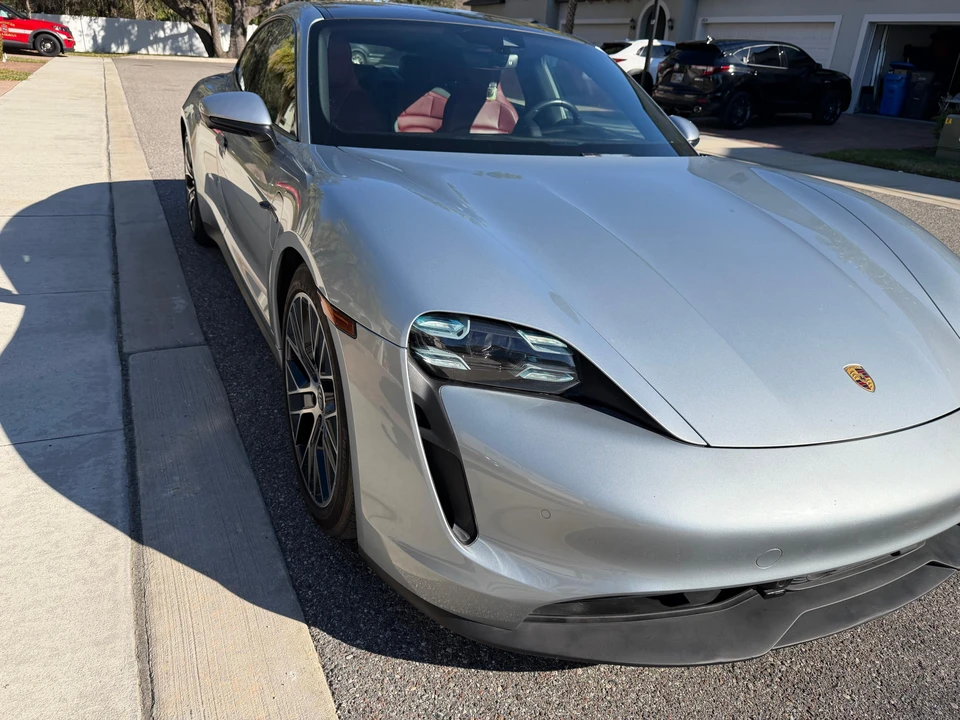 2021 Porsche Taycan 4S - Image 14 of 31