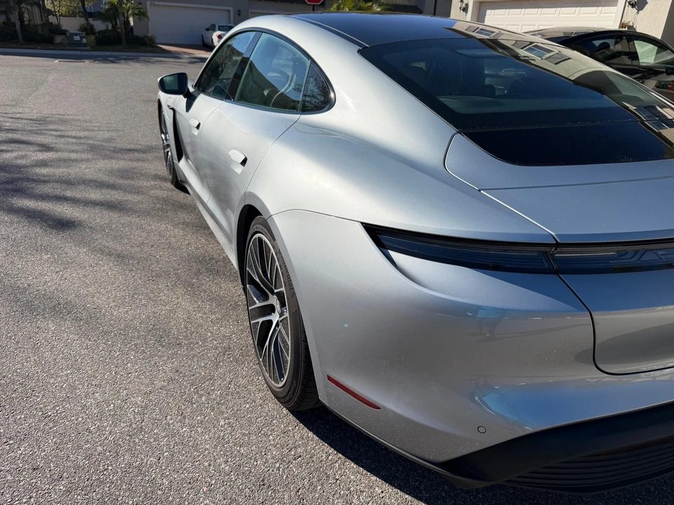 2021 Porsche Taycan 4S - Image 20 of 31