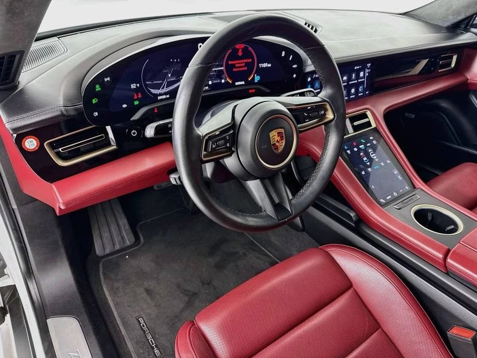 2021 Porsche Taycan 4S - Image 4 of 5