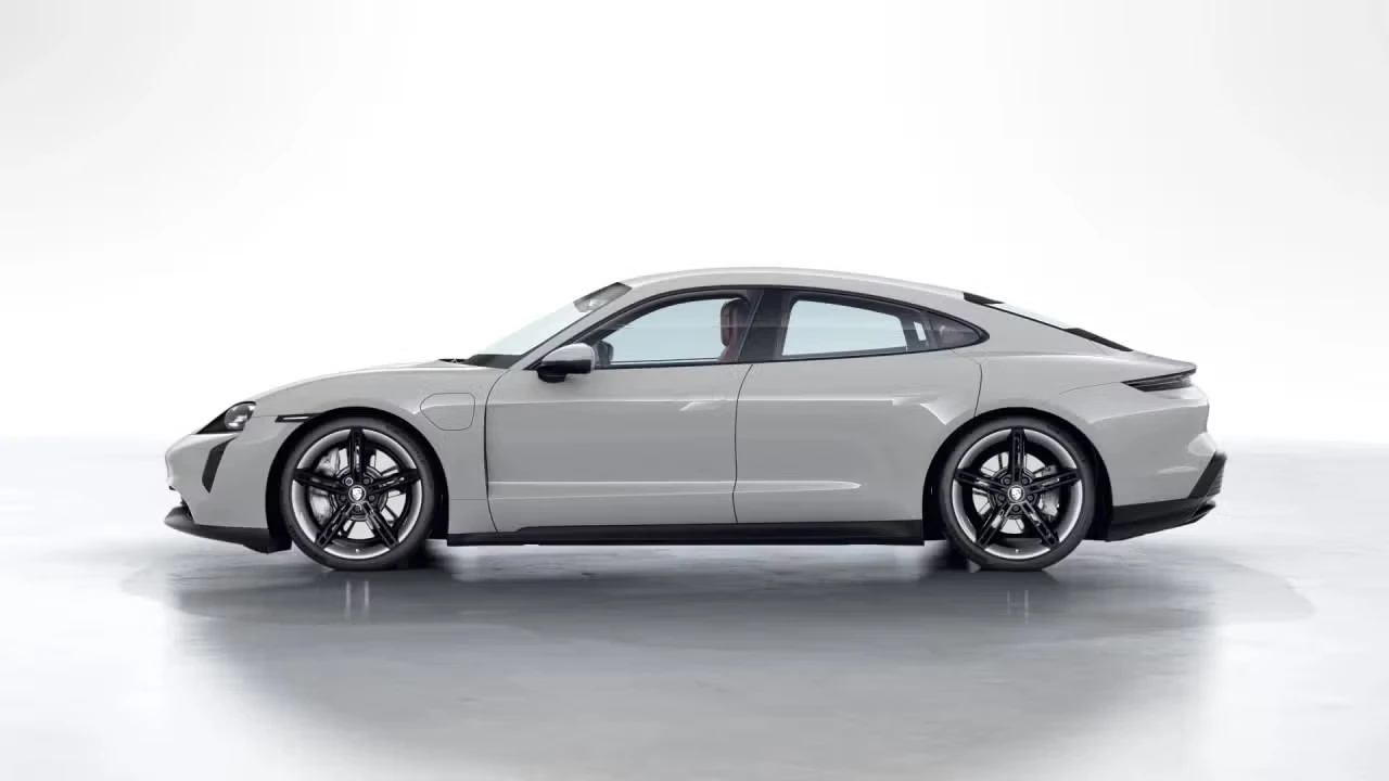 2021 Porsche Taycan 4S - Image 12 of 30