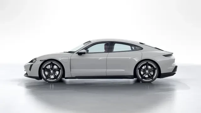 2021 Porsche Taycan 4S - Image 14 of 30