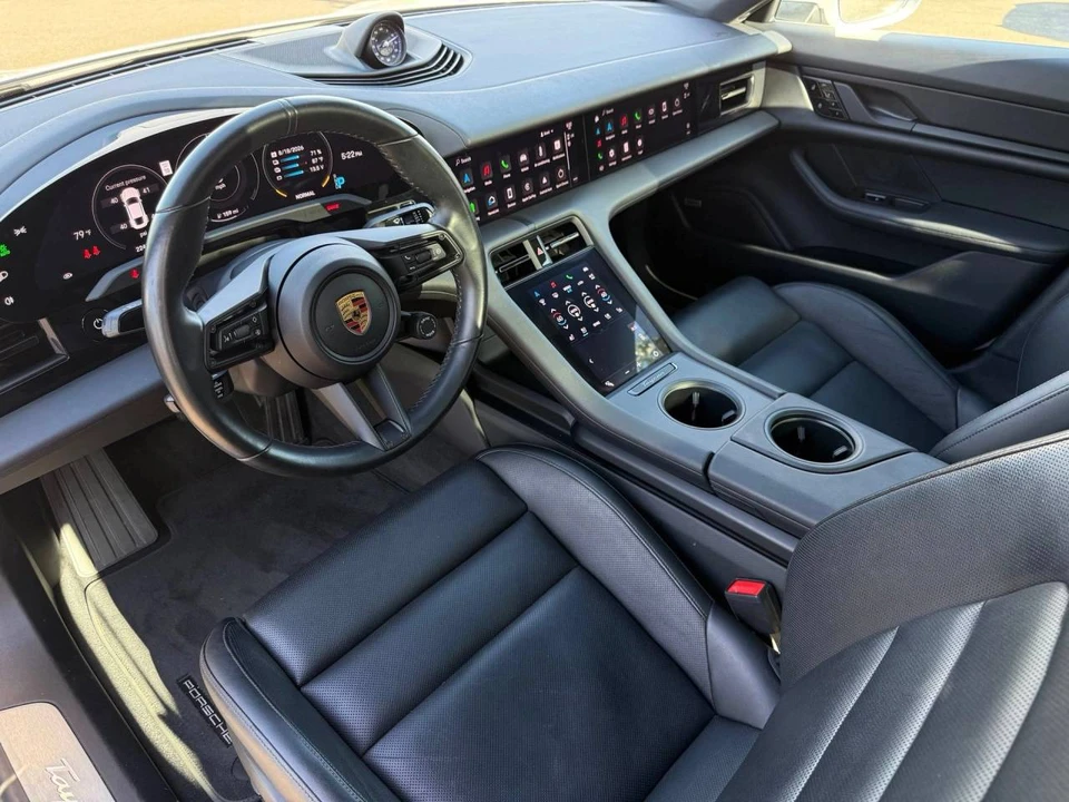 2021 Porsche Taycan 4S - Image 4 of 5