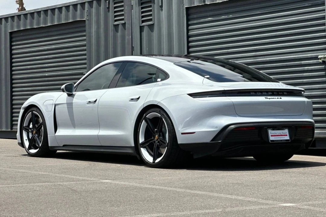 2021 Porsche Taycan 4S - Image 3 of 5