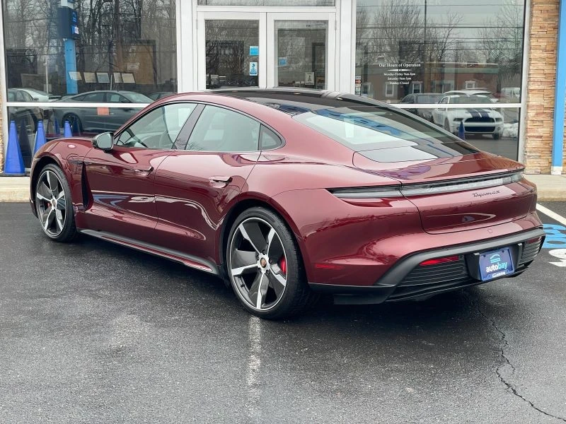 2021 Porsche Taycan 4S - Image 9 of 12