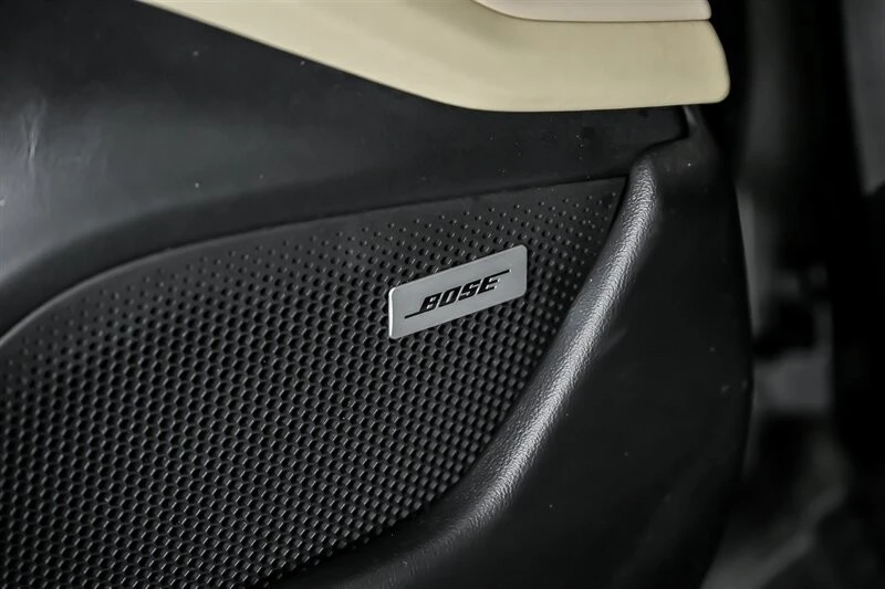 2021 Porsche Taycan 4S - Image 19 of 21