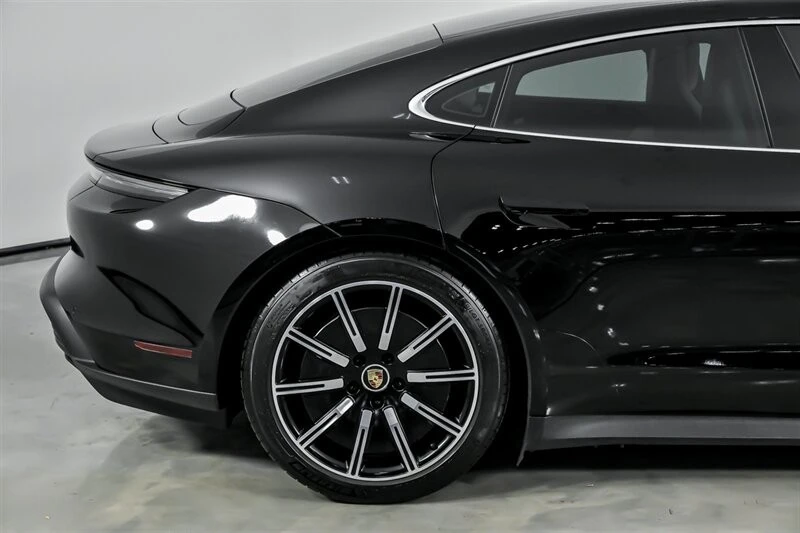 2021 Porsche Taycan 4S - Image 13 of 21