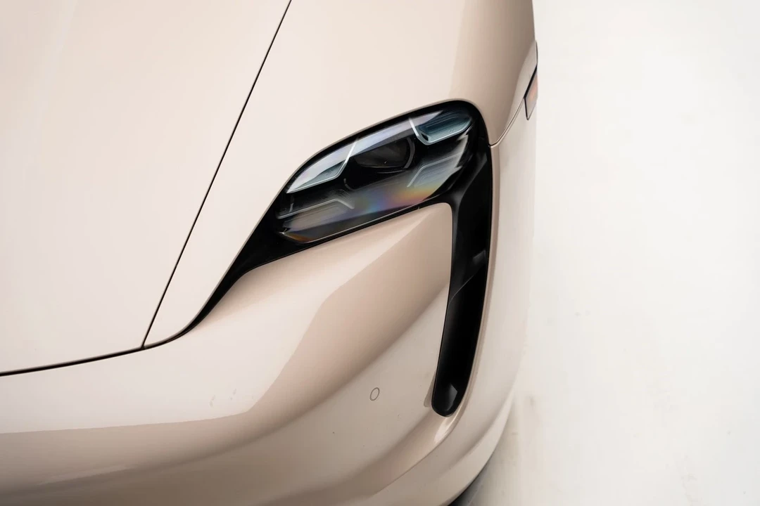 2021 Porsche Taycan 4S - Image 10 of 12