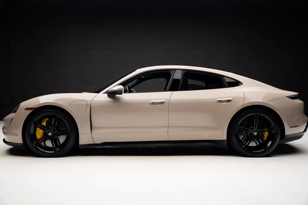 2021 Porsche Taycan 4S - Image 16 of 21